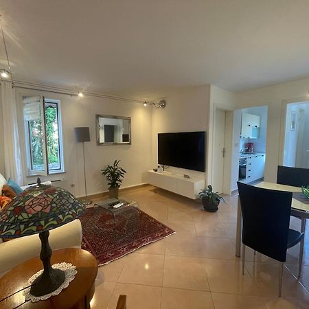 Apartments Bloom Near The Beach Πόρετς Εξωτερικό φωτογραφία