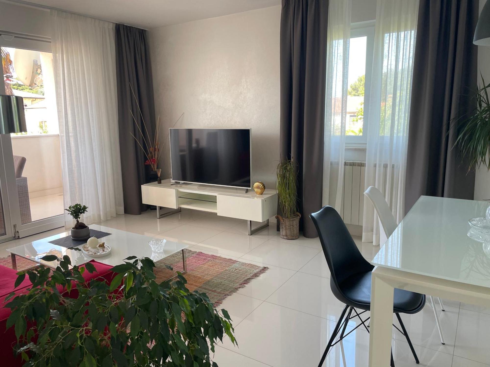Apartments Bloom Near The Beach Πόρετς Εξωτερικό φωτογραφία