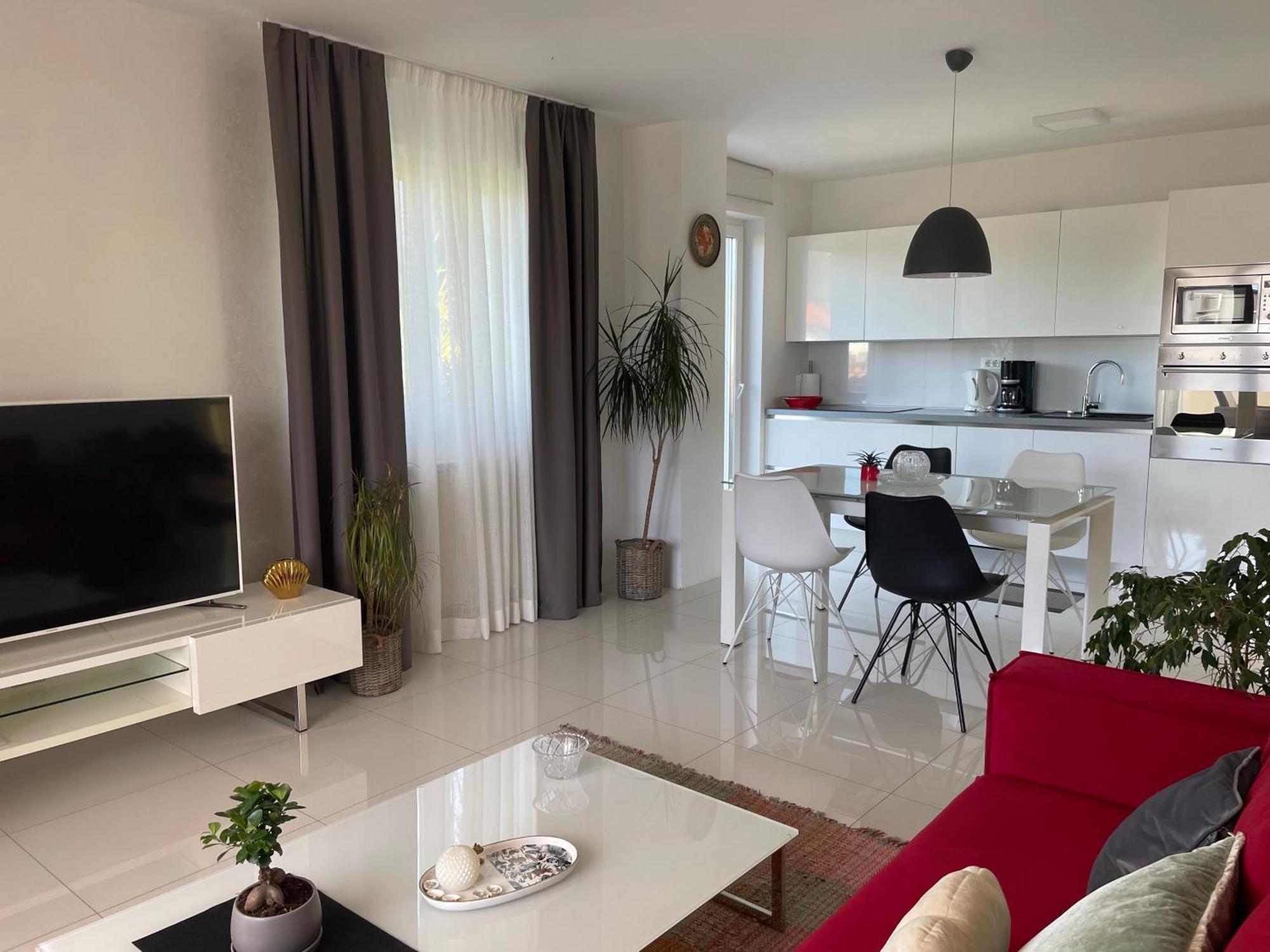 Apartments Bloom Near The Beach Πόρετς Εξωτερικό φωτογραφία